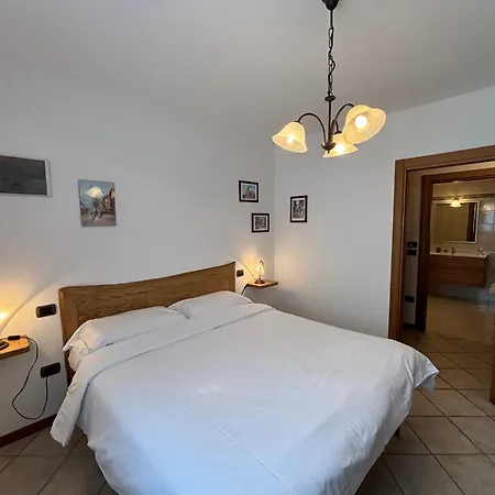 Casa Eva Pianello - Larihome A64 アパート Pianello Del Lario